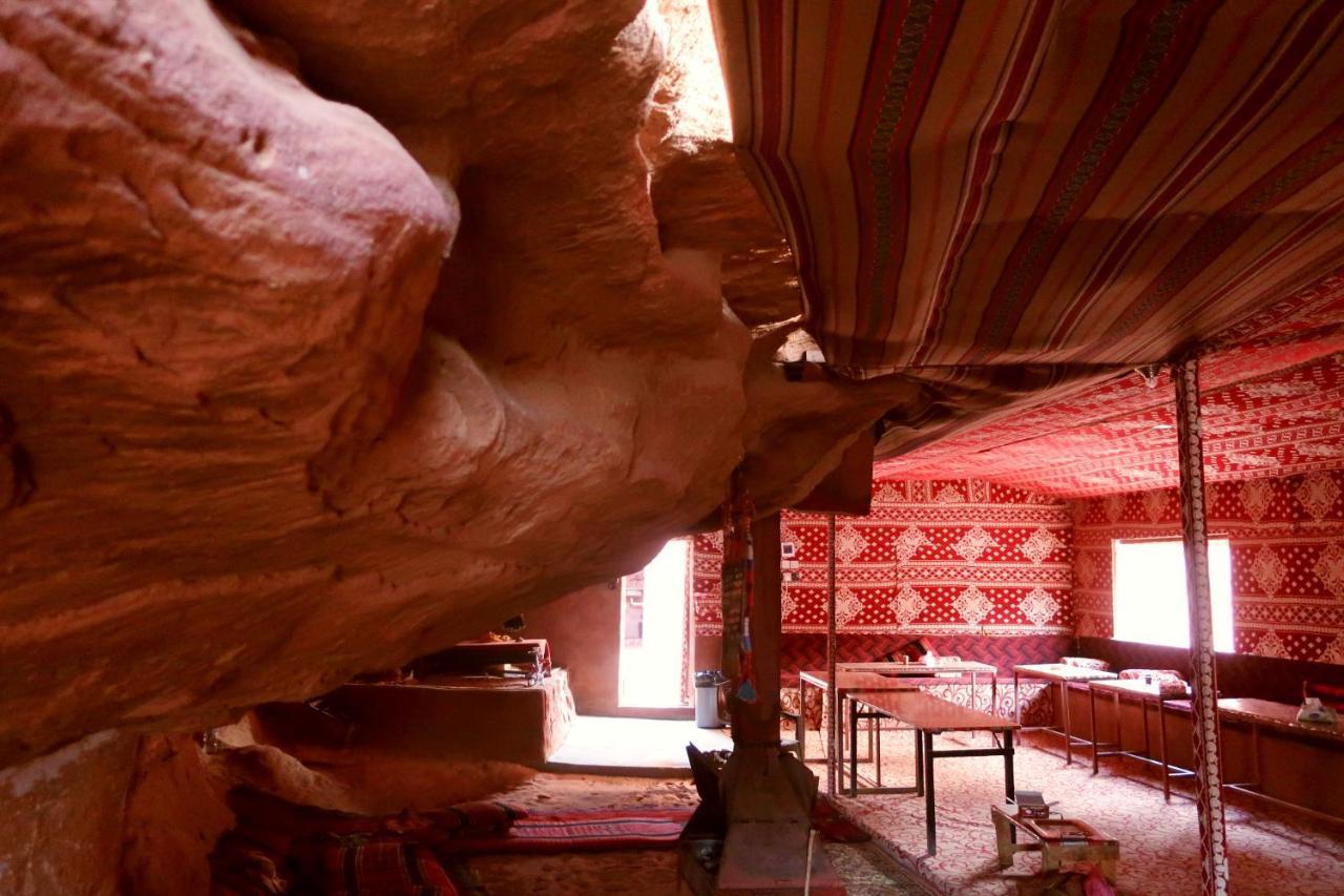 Sunrise camp Hotel Wadi Rum Exterior foto