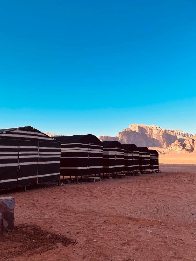 Sunrise camp Hotel Wadi Rum Exterior foto