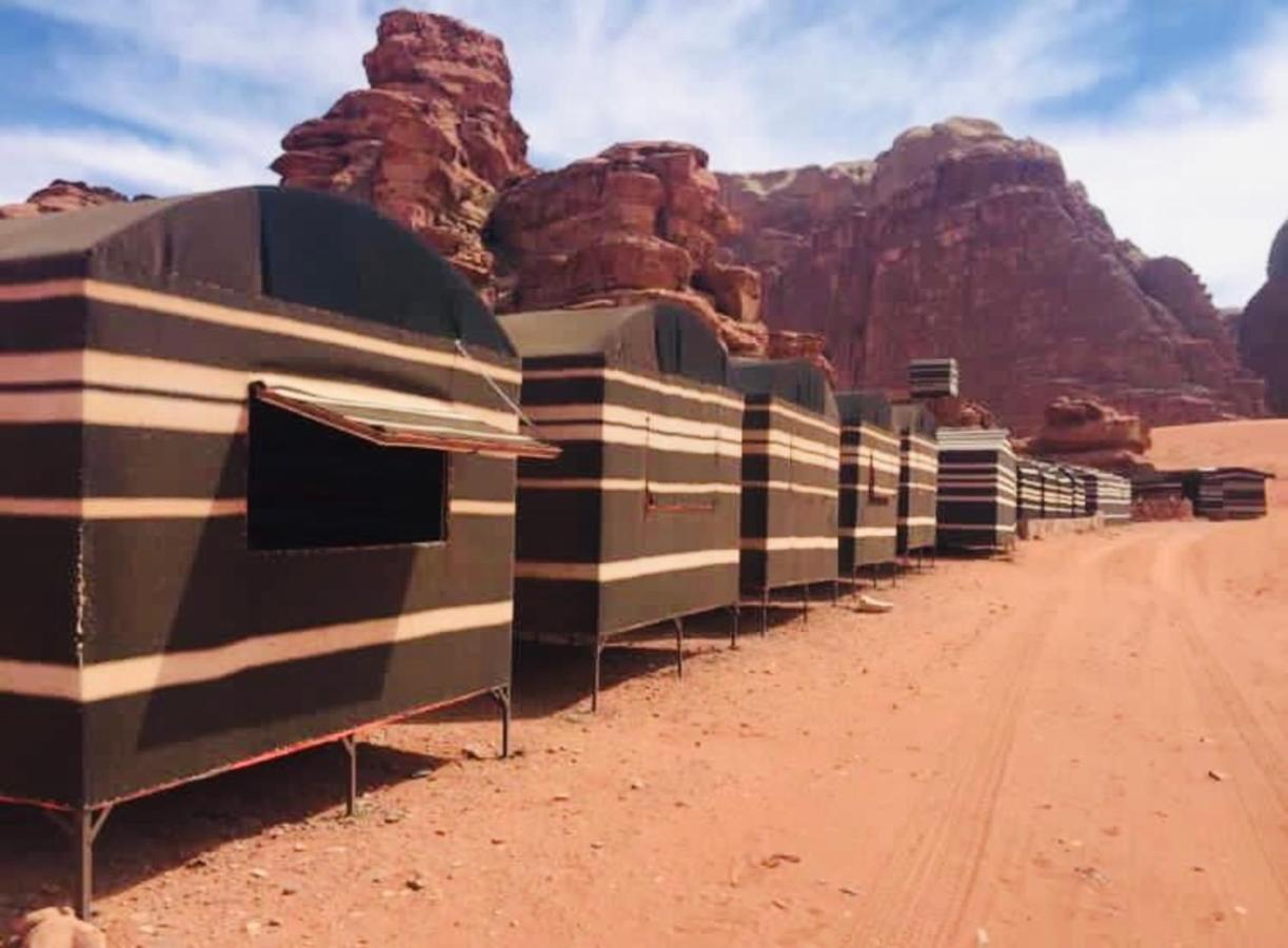 Sunrise camp Hotel Wadi Rum Exterior foto