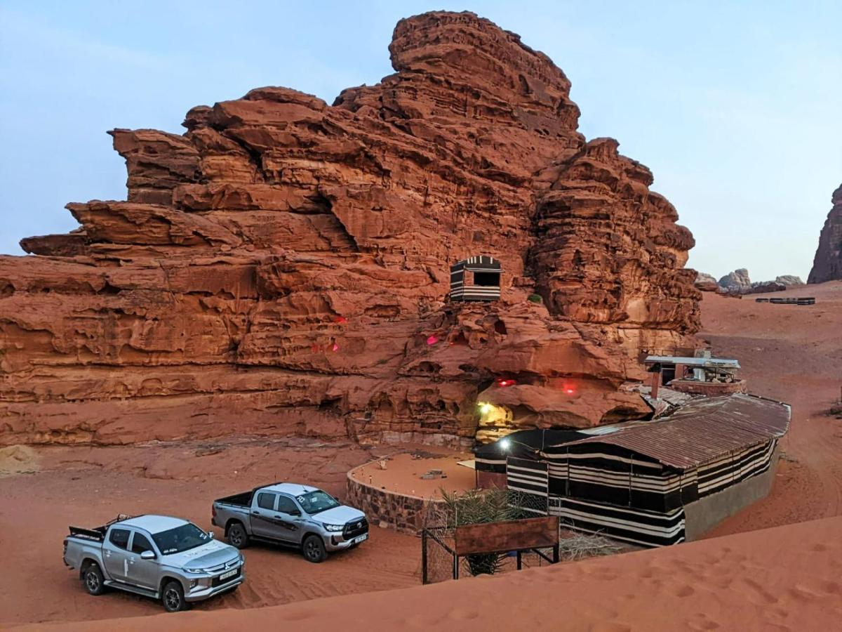 Sunrise camp Hotel Wadi Rum Exterior foto