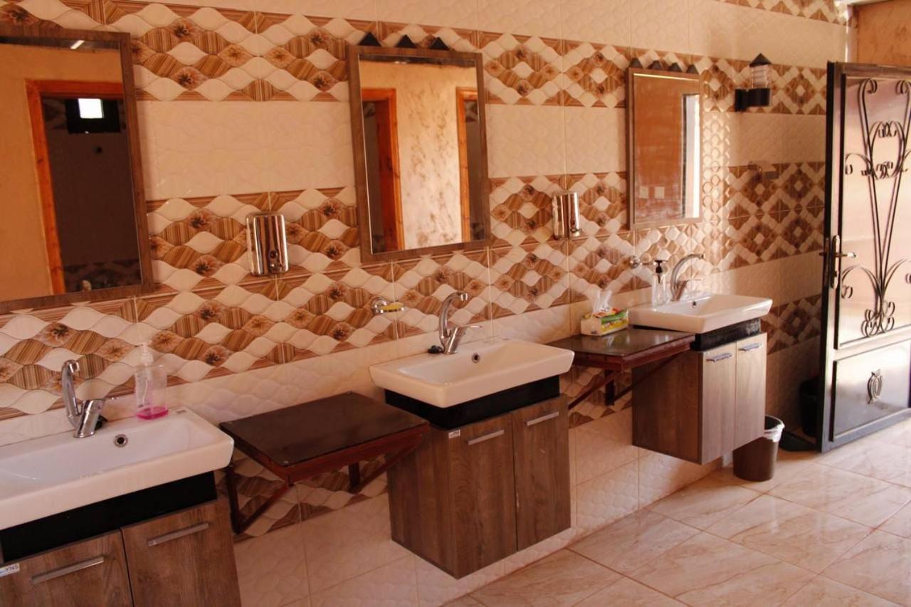 Sunrise camp Hotel Wadi Rum Exterior foto