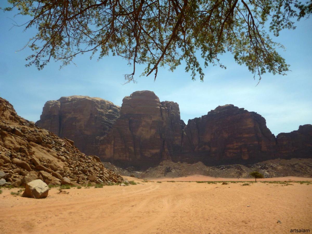 Sunrise camp Hotel Wadi Rum Exterior foto