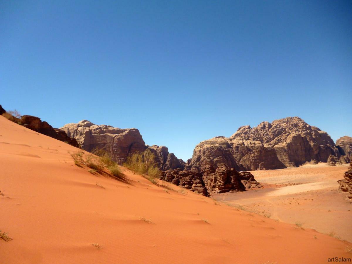Sunrise camp Hotel Wadi Rum Exterior foto