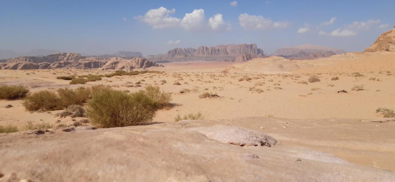 Sunrise camp Hotel Wadi Rum Exterior foto